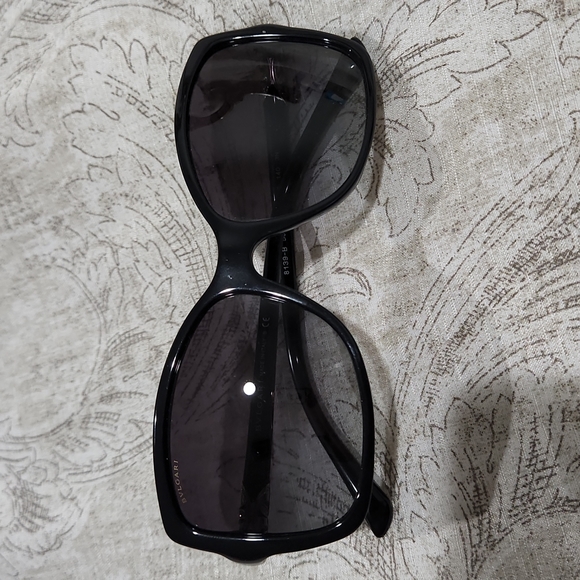 SOLD--Women's BVLGARI Sunglasses - Picture 3 of 5